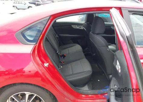 2022 Kia Forte Lxs z USA, uszkodzony, nr VIN 3KPF24AD5NE484114